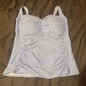 Swimming top